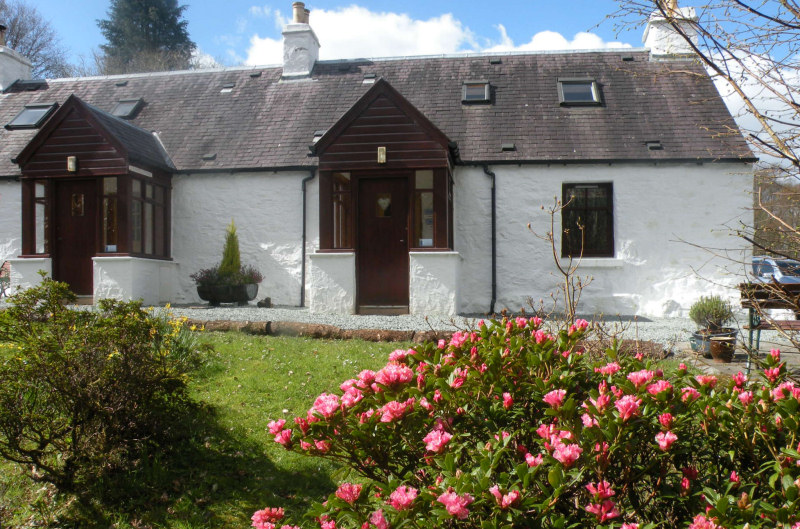 McHugh Cottage, Halftown Cottages, surrounded by woodland, sleeps 4